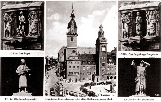 Die Figuren des Kunstuhrenspiels im alten Rathausturm auf einer Postkarte 1930er Jahre